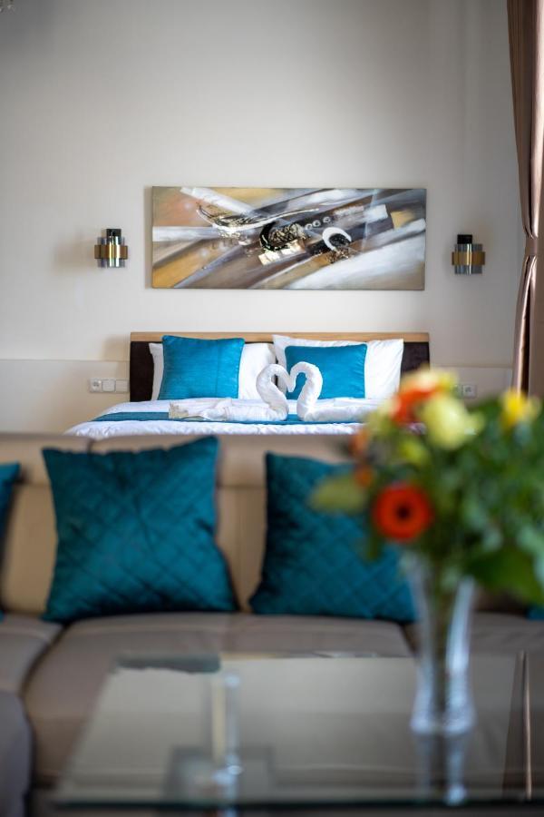 Exclusive Apartment With A View Of Prague Castle And Vltava River Exterior foto
